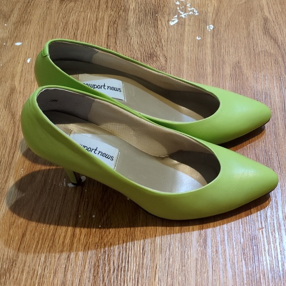 Green Heels - Picture 2 of 3